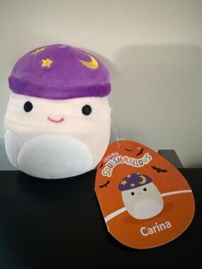 Squishmallows 2023 Carina - Purple & White Mushroom Cap